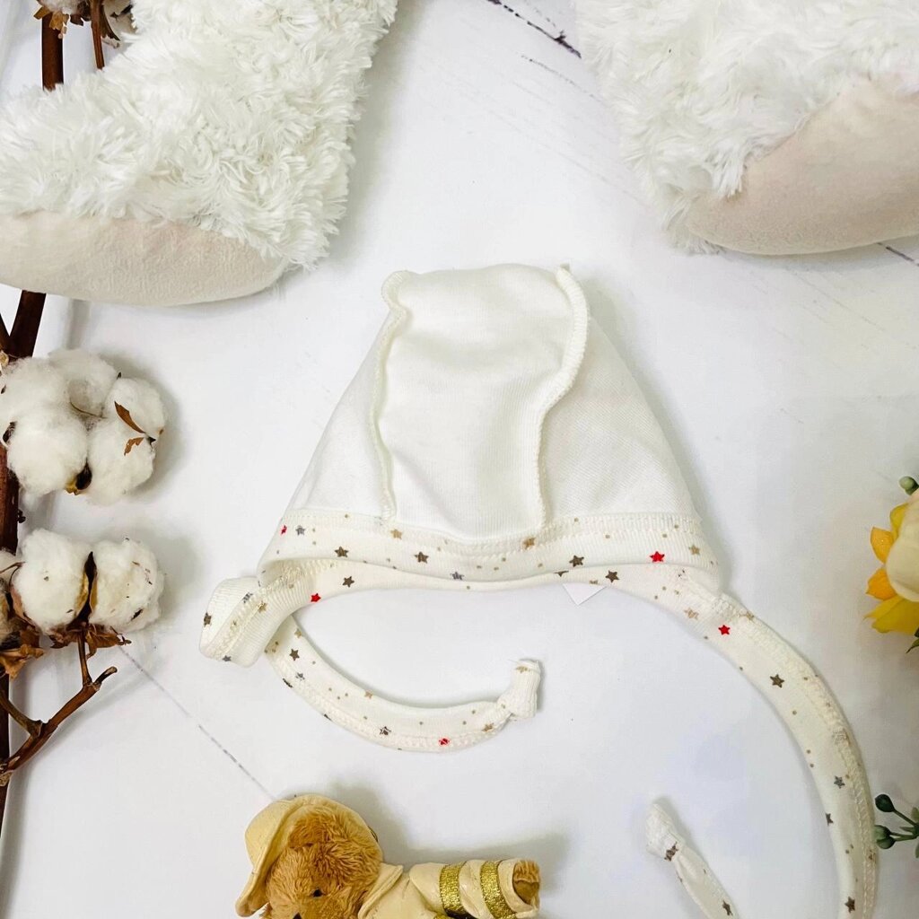 Чепчик из натурального хлопка для новорожденного Bebika (20/4-4) Белая с звездочками, р. 40 см. от компании ART-DECO МАРКЕТ - магазин товаров для дома - фото 1