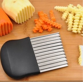 Фигурный кухонный нож для волнистой нарезки сыра, фруктов, овощей Черный от компании ART-DECO МАРКЕТ - магазин товаров для дома - фото 1