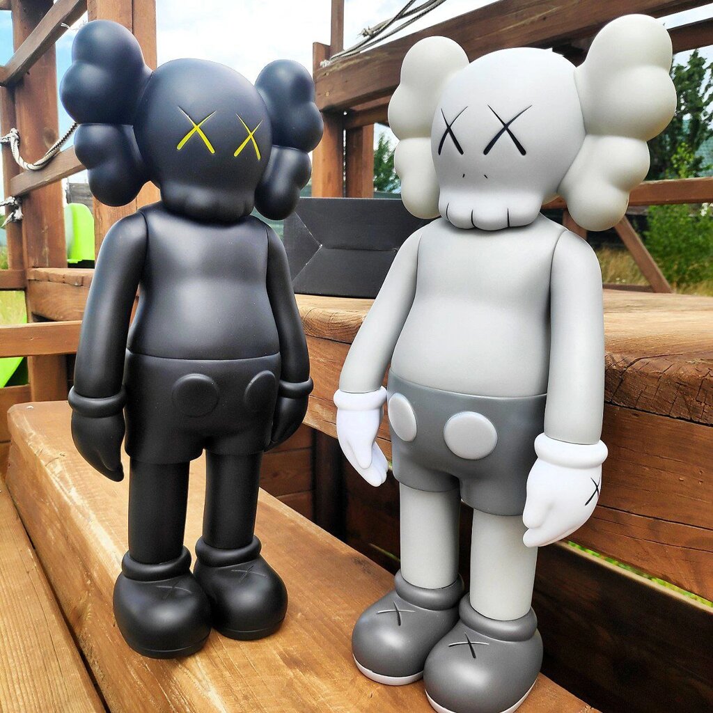 Kaws Classic Игрушка 18 см., Черный от компании bel-ok - магазин товаров для дома - фото 1