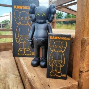 Kaws Companion Five Years Later Игрушка 38 см. Черный от компании ART-DECO МАРКЕТ - магазин товаров для дома - фото 1