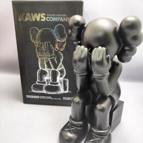 Kaws Companion Passing Through Игрушка 28 см. Черный от компании bel-ok - магазин товаров для дома - фото 1