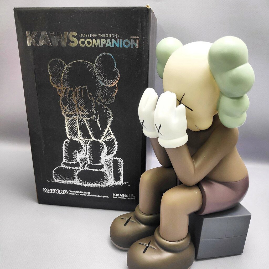 Kaws Companion Passing Through Игрушка 28 см., Коричневый от компании bel-ok - магазин товаров для дома - фото 1