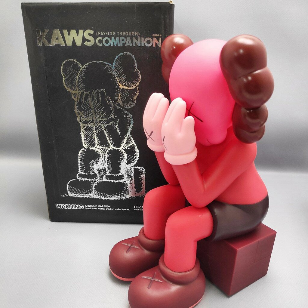 Kaws Companion Passing Through Игрушка 28 см., Красный от компании bel-ok - магазин товаров для дома - фото 1