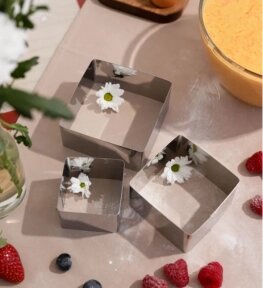 Набор форм металлических для выпечки, салатов и печенья Dessert Rings 3 шт. разного размера Квадрат от компании ART-DECO МАРКЕТ - магазин товаров для дома - фото 1