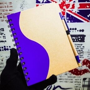 Набор канцелярский Волна: блокнот на спирали с ручкой, ECO (A5, 70 листов) Фиолетовый / дерево от компании ART-DECO МАРКЕТ - магазин товаров для дома - фото 1