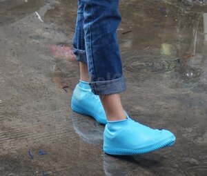 Бахилы (чехлы на обувь) от дождя и песка многоразовые силиконовые Waterproof Silicone Shoe. Суперпрочные, Голубые S