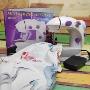 Швейная машинка компактная Mini Sewing Machine (Портняжка) с инструкцией на русском языке без подсветки от компании bel-ok - магазин товаров для дома - фото 1