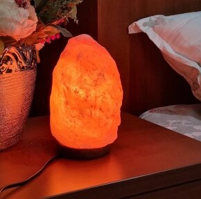 Соляная лампа - ночник из гималайской соли Crystal Salt Lamp / Соляная лампа 2-3 кг. с выключателем от компании bel-ok - магазин товаров для дома - фото 1