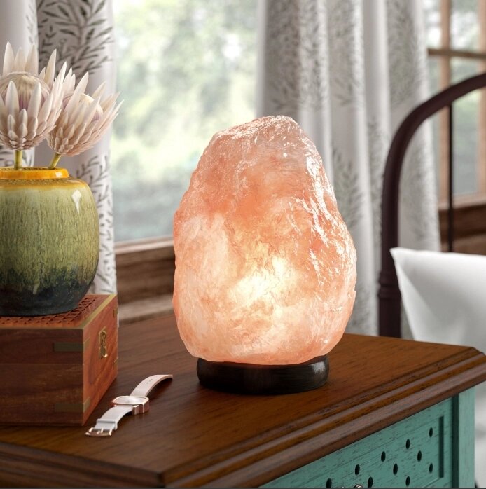 Соляная лампа - ночник Скала из гималайской соли 7-10 кг Crystal Salt Lamp от компании bel-ok - магазин товаров для дома - фото 1