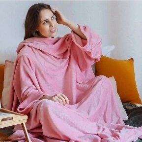 Теплый и уютный плед с рукавами SNUGGIE  Купи сейчас Розовый от компании bel-ok - магазин товаров для дома - фото 1