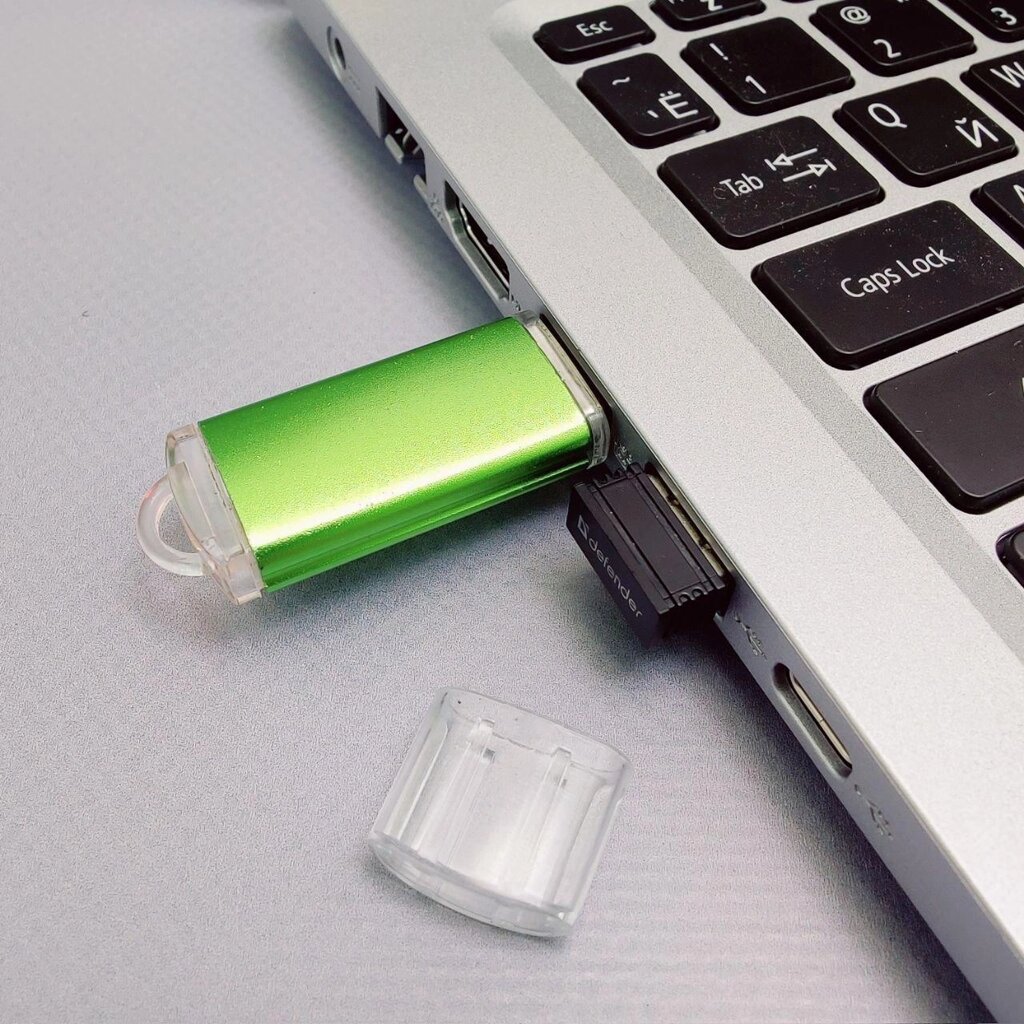USB накопитель (флешка)  Classic  Comfort металл / пластик, 16 Гб. Зеленая от компании ART-DECO МАРКЕТ - магазин товаров для дома - фото 1