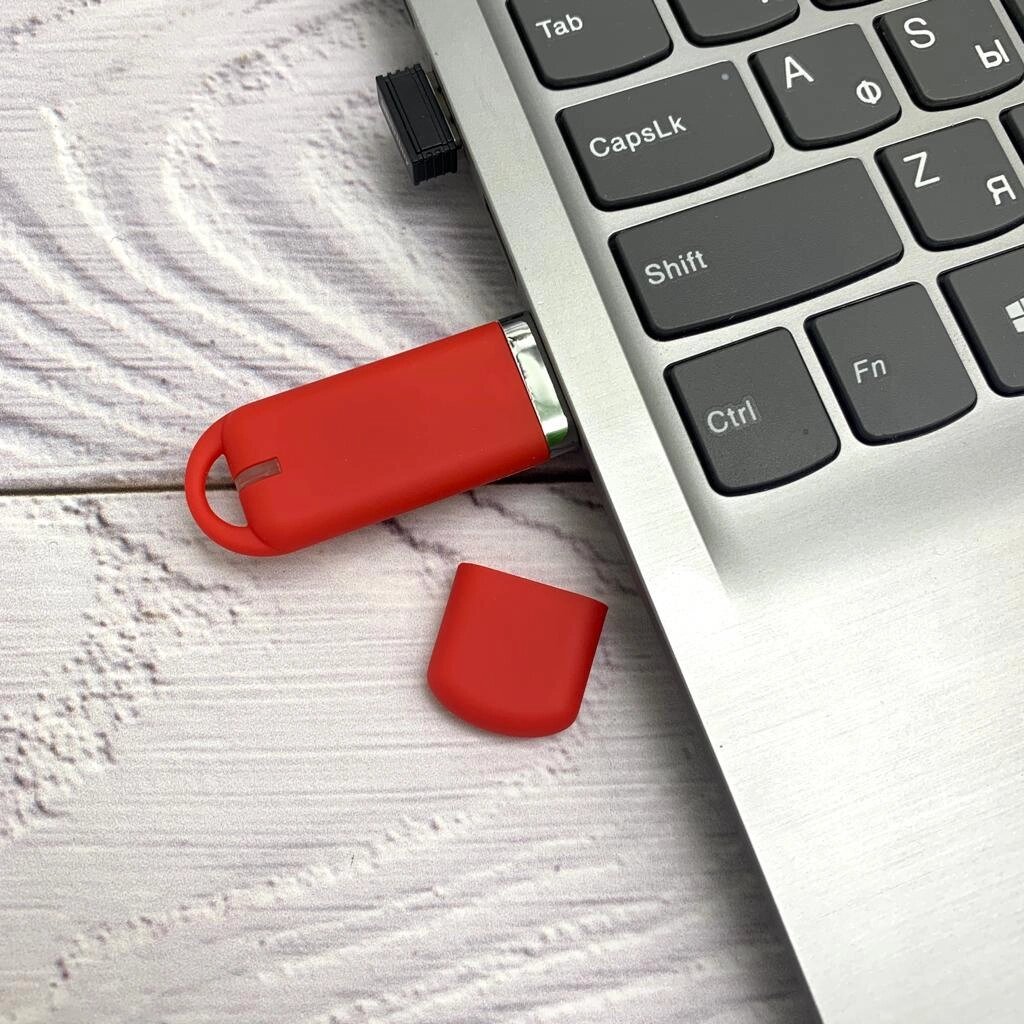 USB  накопитель (флешка) Shape с покрытием софт тач, 16 Гб. Красная от компании ART-DECO МАРКЕТ - магазин товаров для дома - фото 1