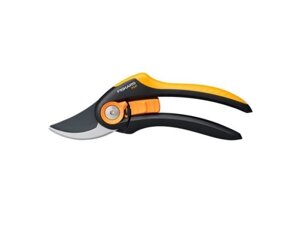 Секатор плоскостной FISKARS Plus Smartfit  P541 в Могилевской области от компании ИнструментМастер - Магазин строительной и садовой техники