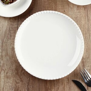 Тарелка фарфоровая обеденная Magistro «Лакомка», 20,52,5 см, цвет белый