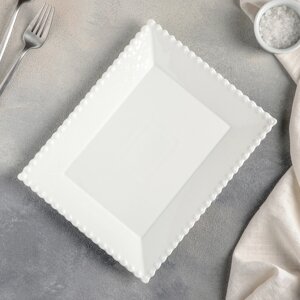 Тарелка фарфоровая обеденная Magistro «Лакомка», 2520 см, цвет белый