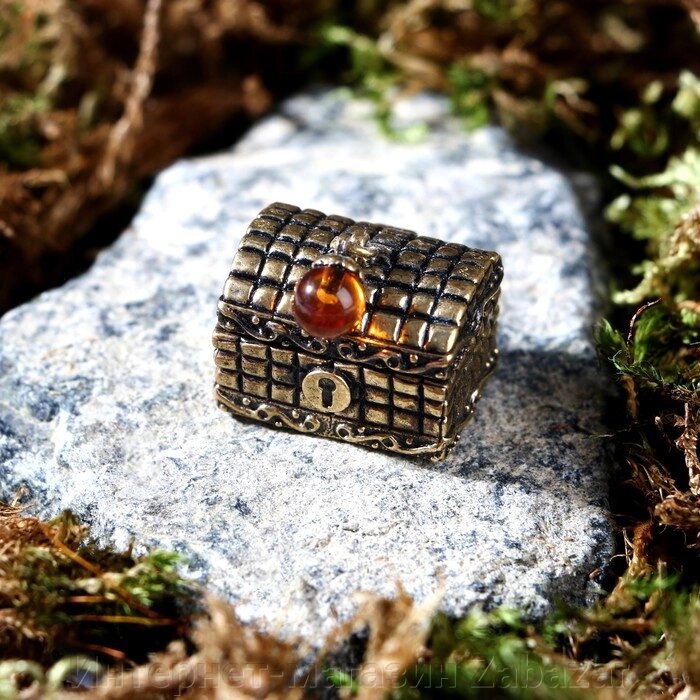Сувенир из латуни и янтаря "Сундучок маленький" 2,3х2 см от компании Интернет-магазин Zabazar - фото 1